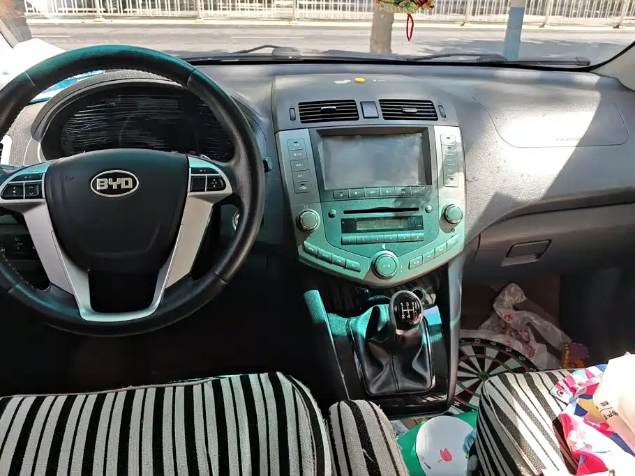 BYD S6 — миниатюра 12