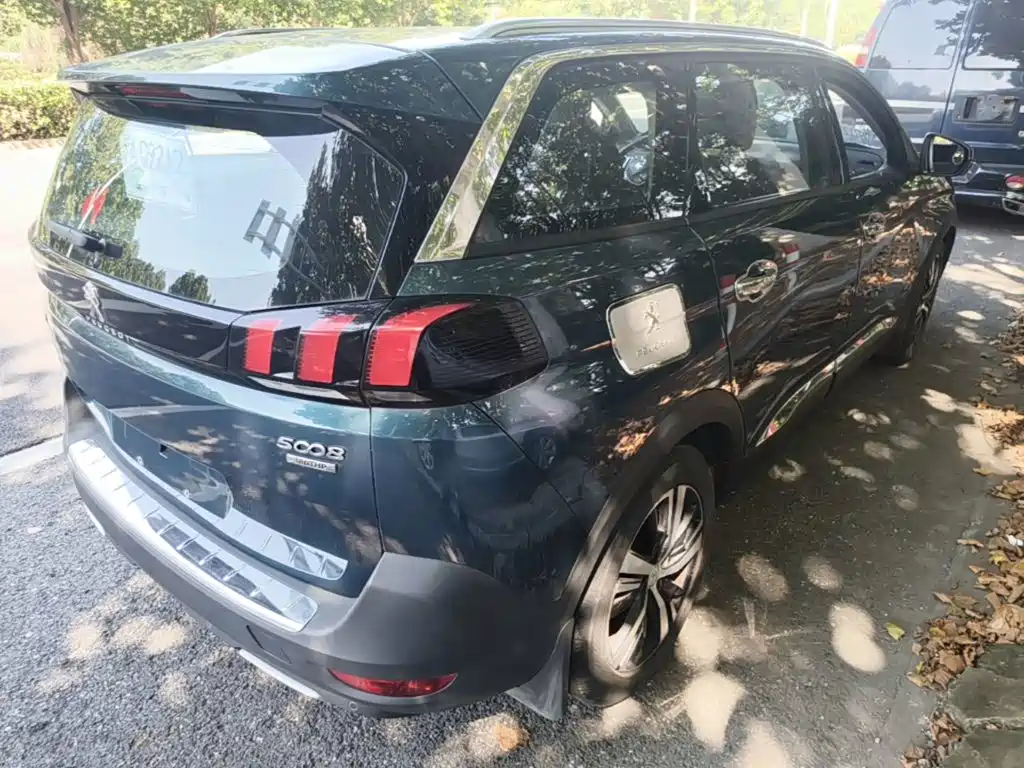 Peugeot 5008 — миниатюра 7