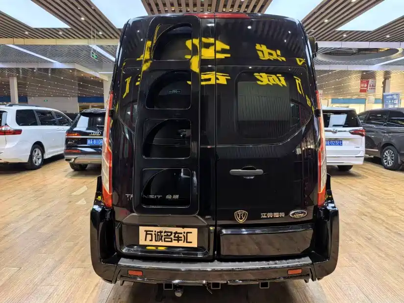 Ford Transit — миниатюра 28