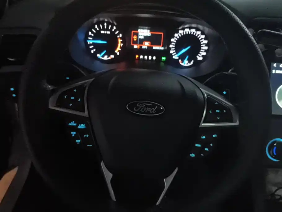 Ford Mondeo — миниатюра 15