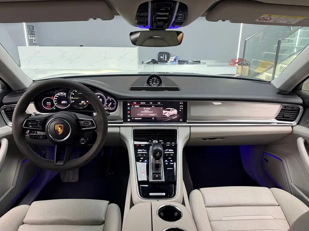 Porsche Panamera Hybrid — миниатюра 9
