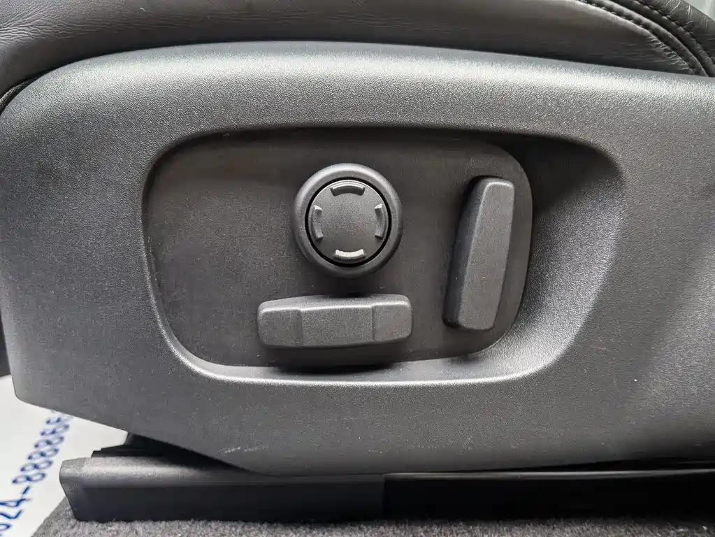 Land Rover Sport PHEV — миниатюра 16