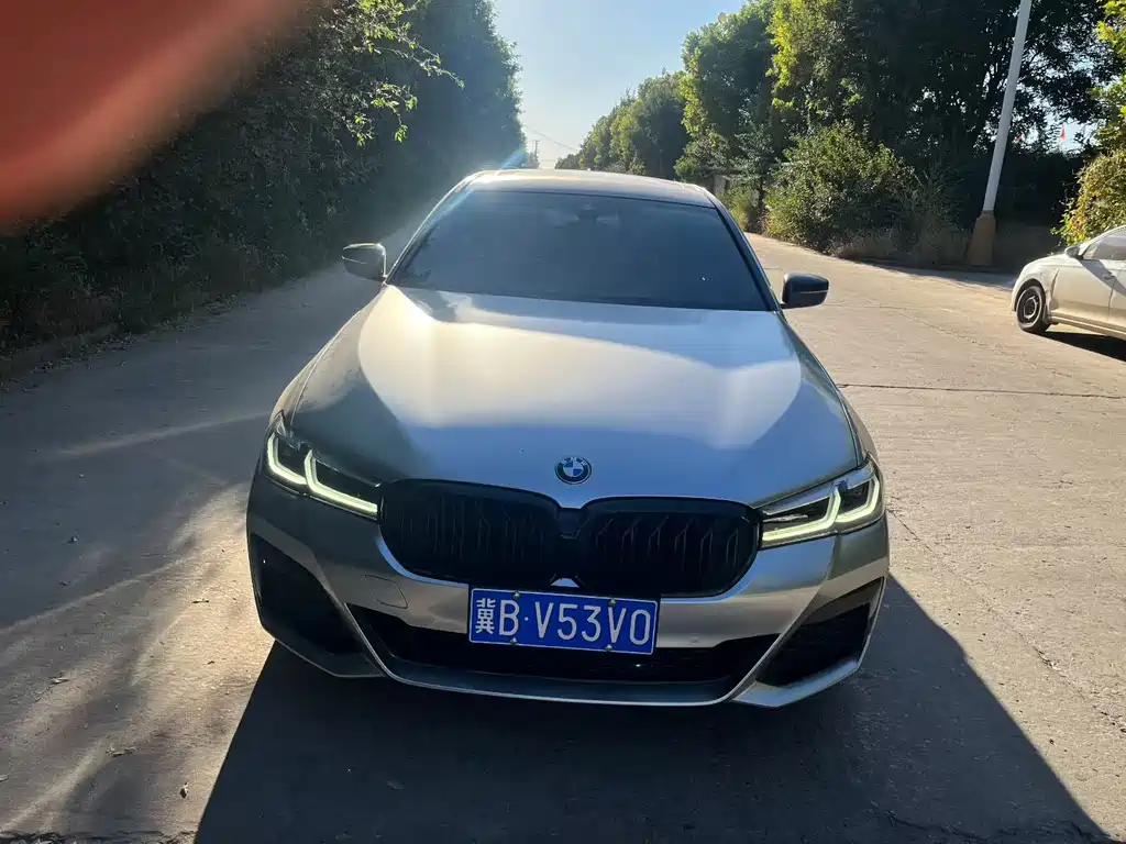 BMW 5 Series — миниатюра 2