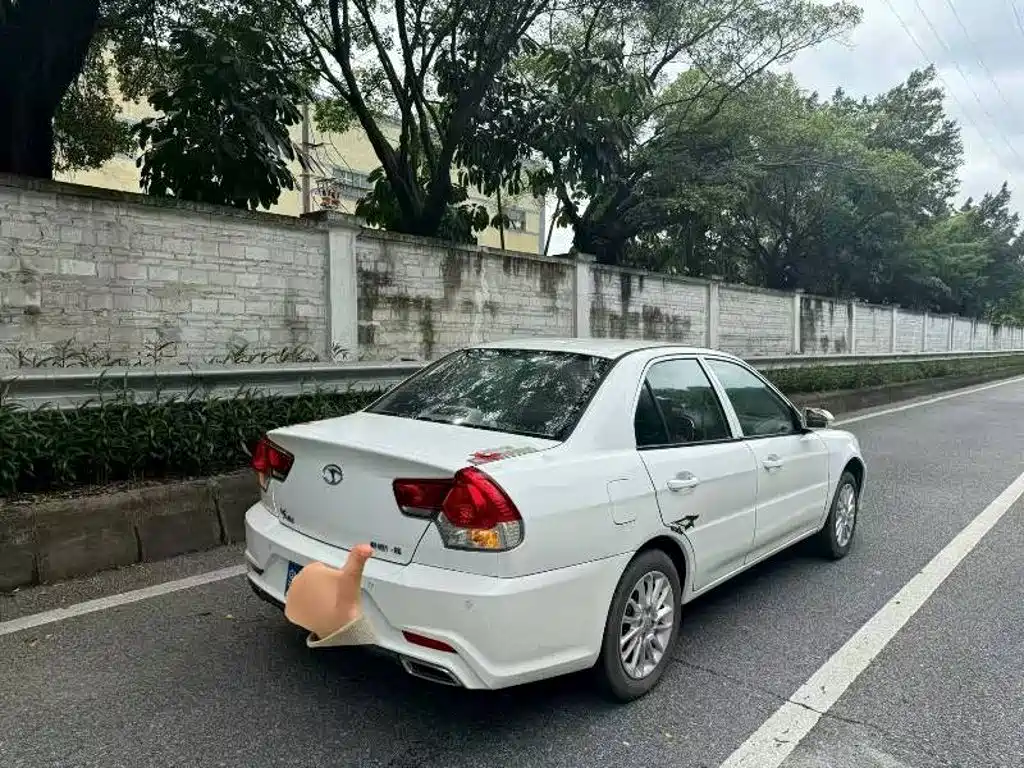 Soueast V3 2015 1.5L MT