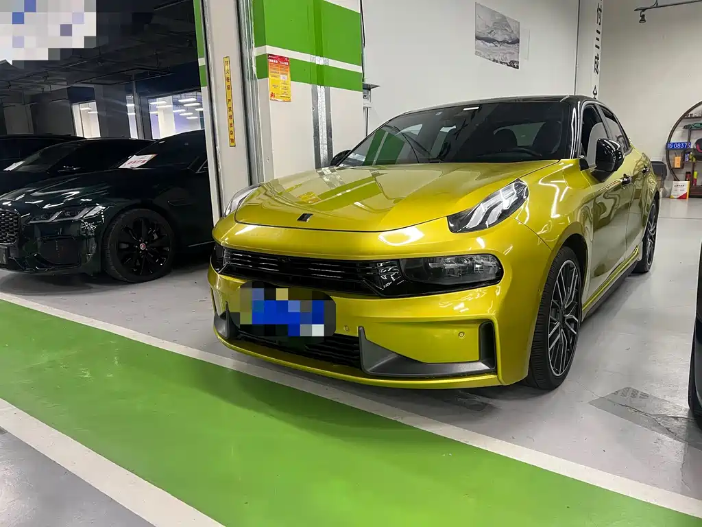 Купить Lynk & Co 03