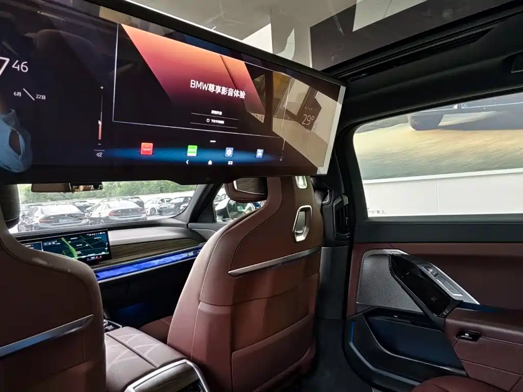 BMW i7 — миниатюра 17