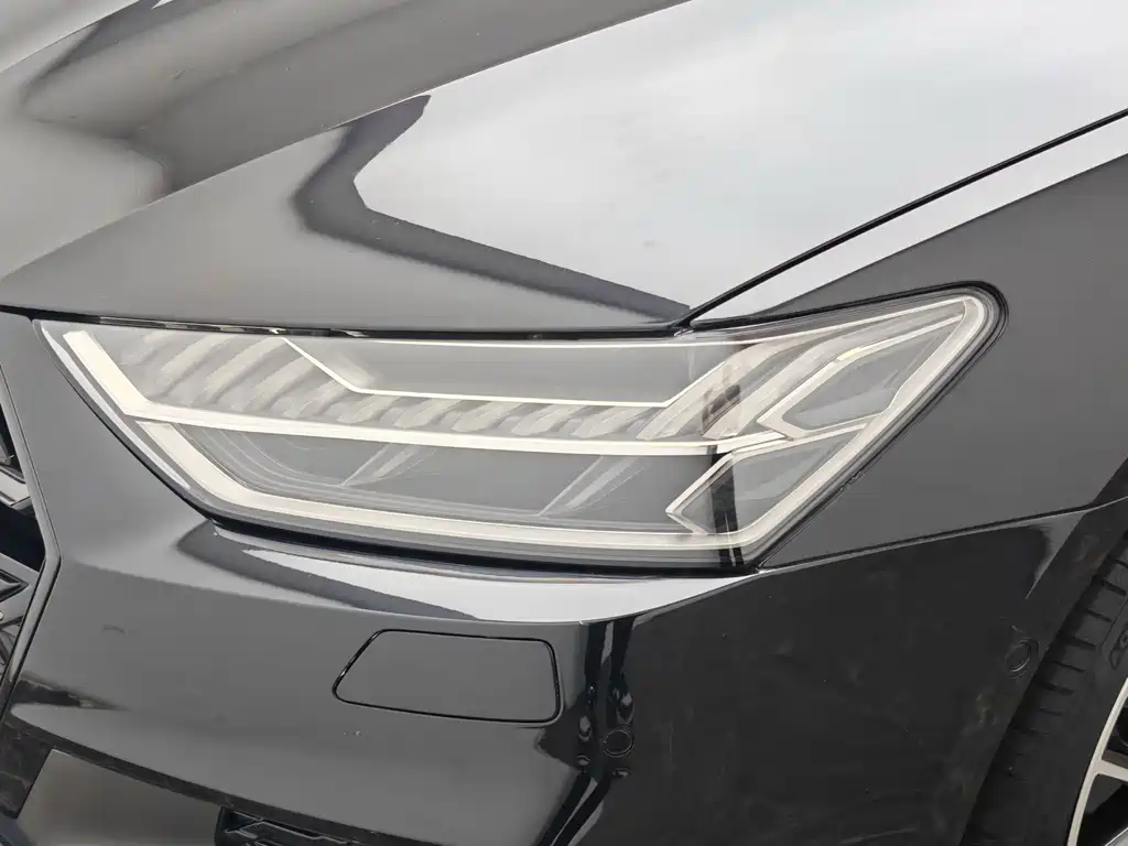 Audi A7L — миниатюра 8