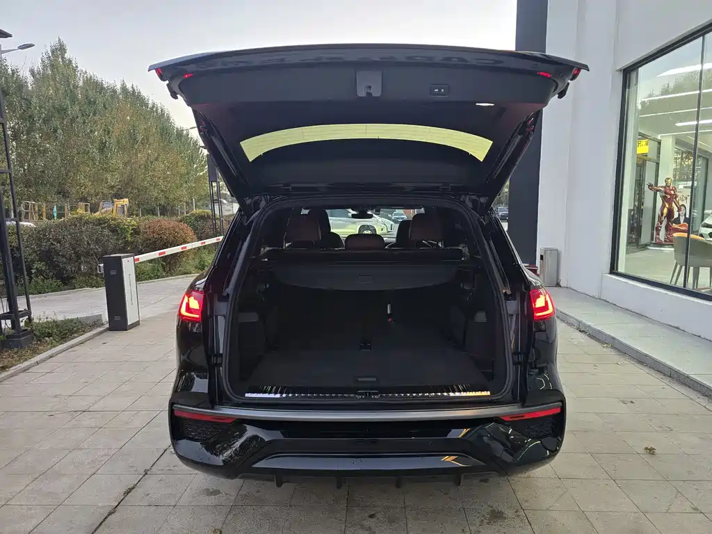 Audi Q6 — миниатюра 4
