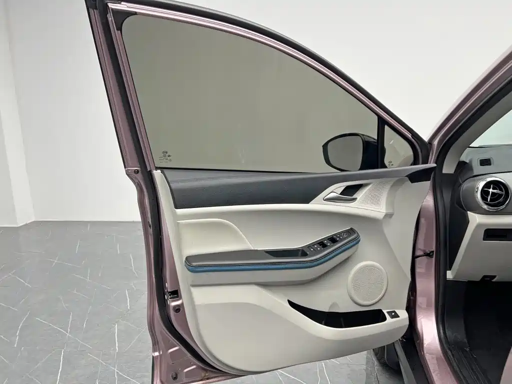 BYD Yuan Pro — миниатюра 12