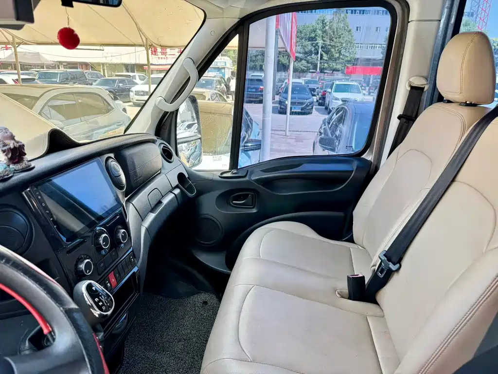 IVECO Ousheng — миниатюра 7