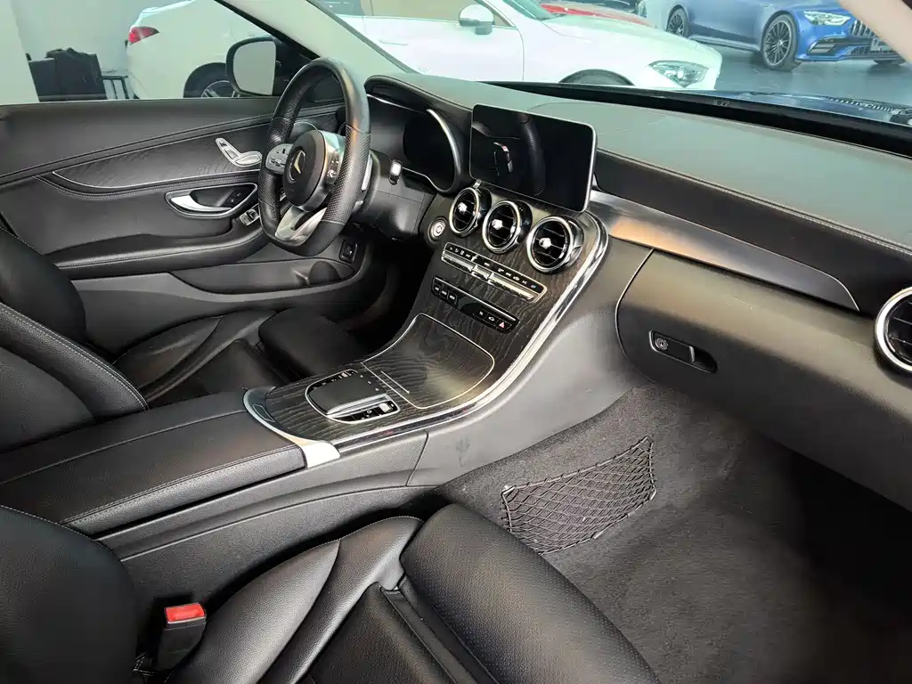 Mercedes-Benz C-Class — миниатюра 14