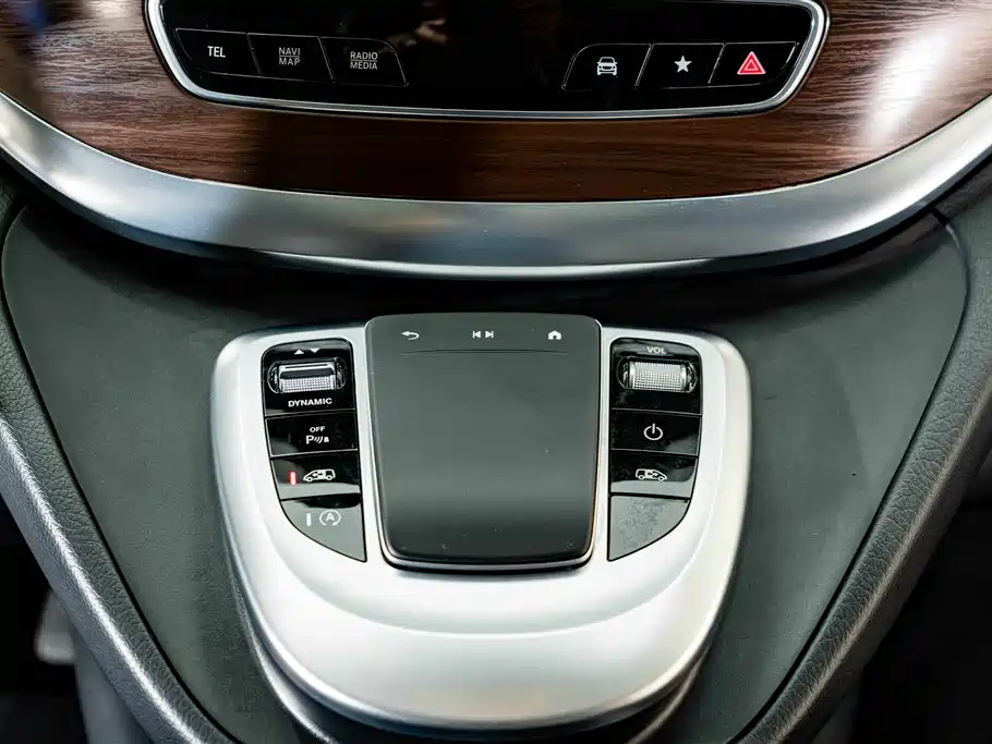 Mercedes-Benz V-Class — миниатюра 14