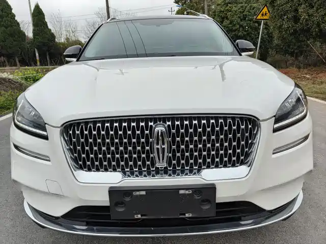 Lincoln Corsair