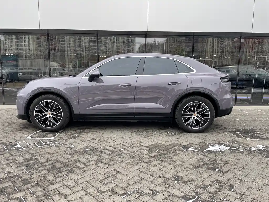 PORSCHE MACAN NEW ENERGY
