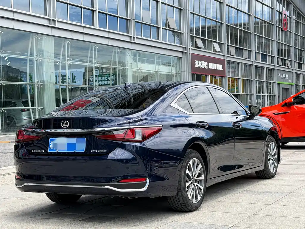 Lexus ES 2022 200