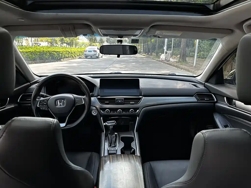 Honda Accord — миниатюра 6
