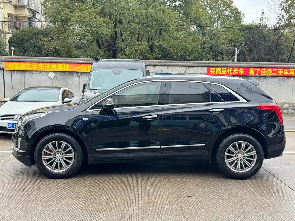 CADILLAC XT5