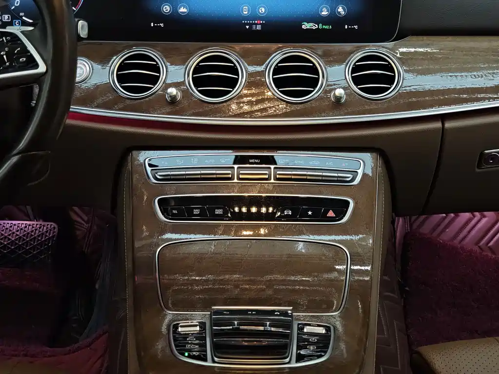 MERCEDES-BENZ E CLASS