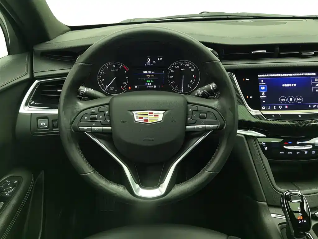 CADILLAC XT6