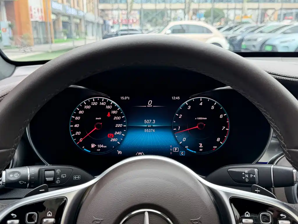 MERCEDES-BENZ GLC