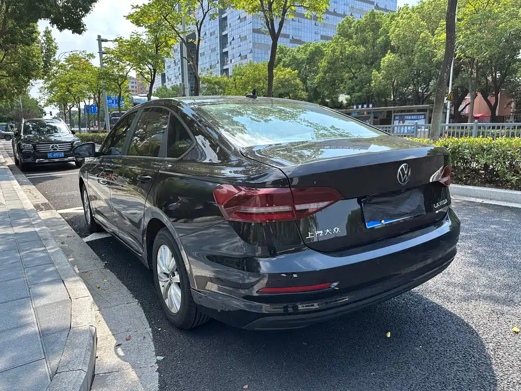 Volkswagen Lavida — миниатюра 5