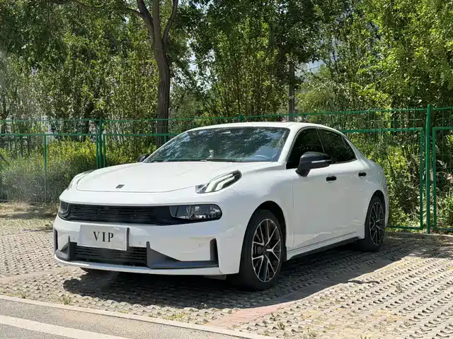 2021 Lynk & Co 03