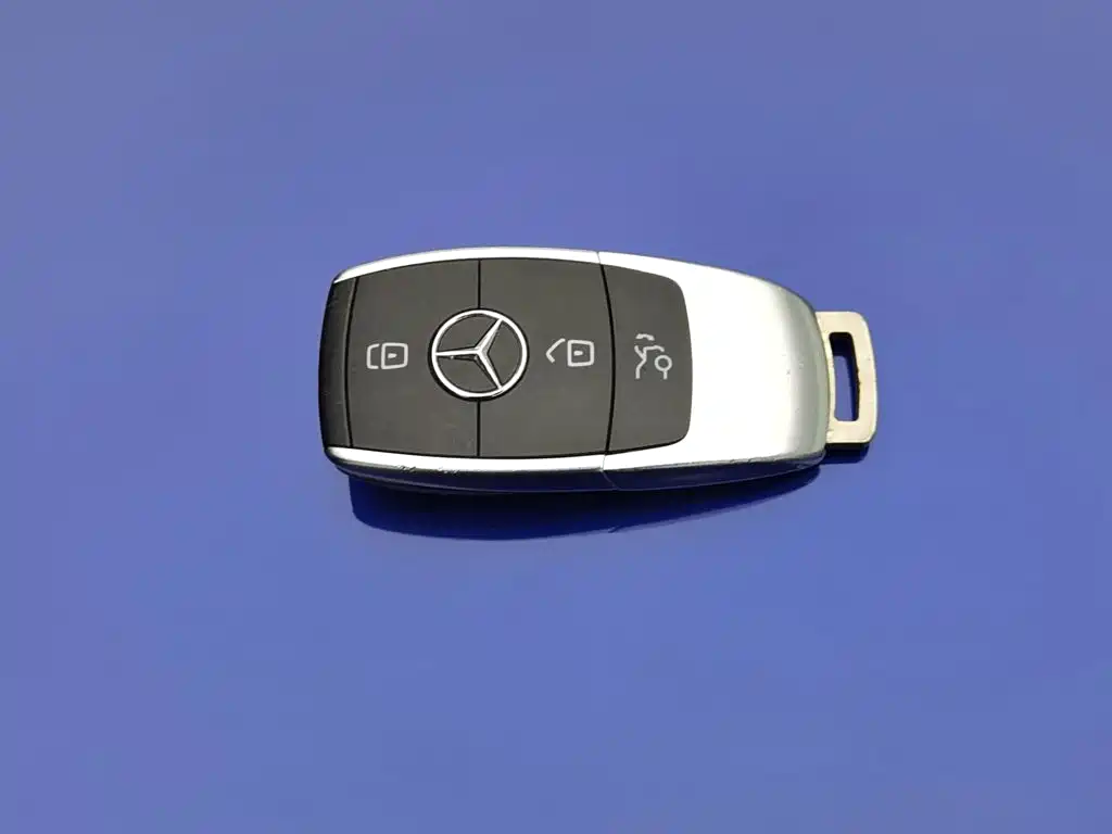 Mercedes-Benz C-Class — миниатюра 19