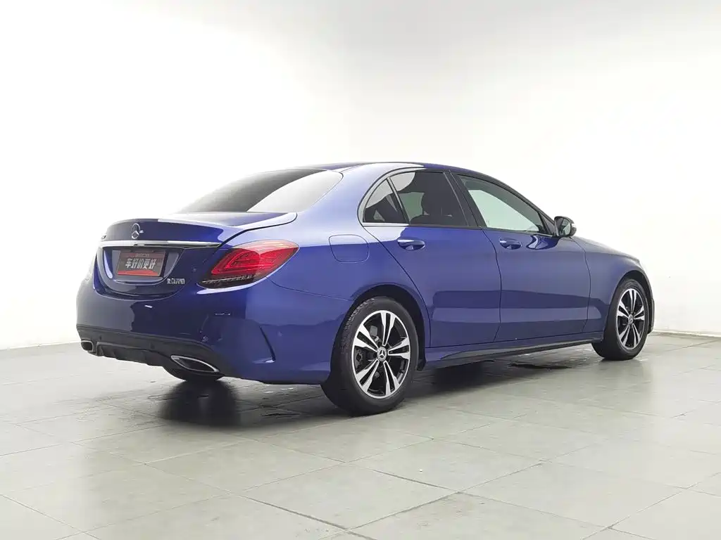 Mercedes-Benz C-Class — миниатюра 2
