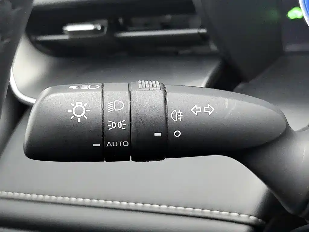 Toyota Camry — миниатюра 21