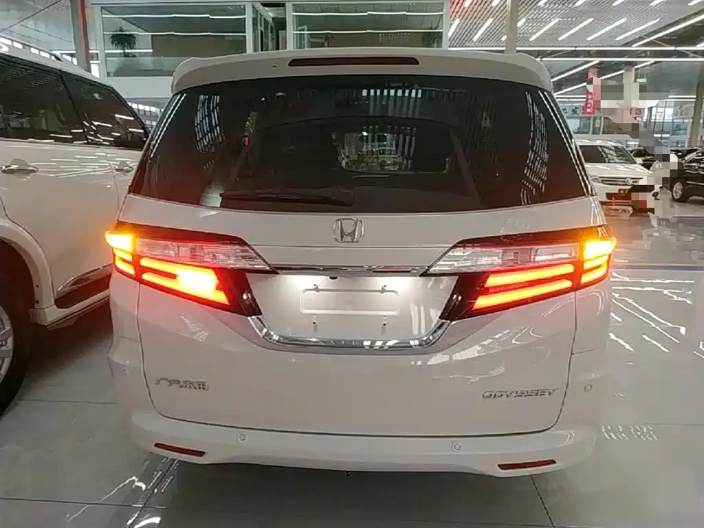 Honda Odyssey — миниатюра 6