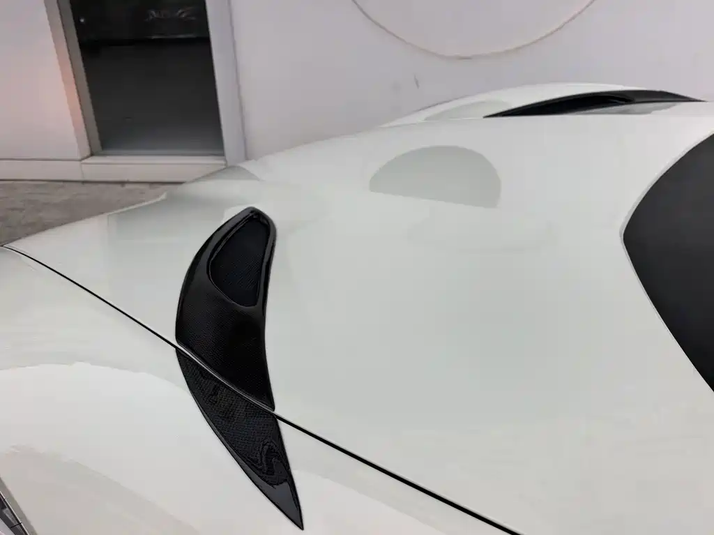 Ferrari 812 — миниатюра 4