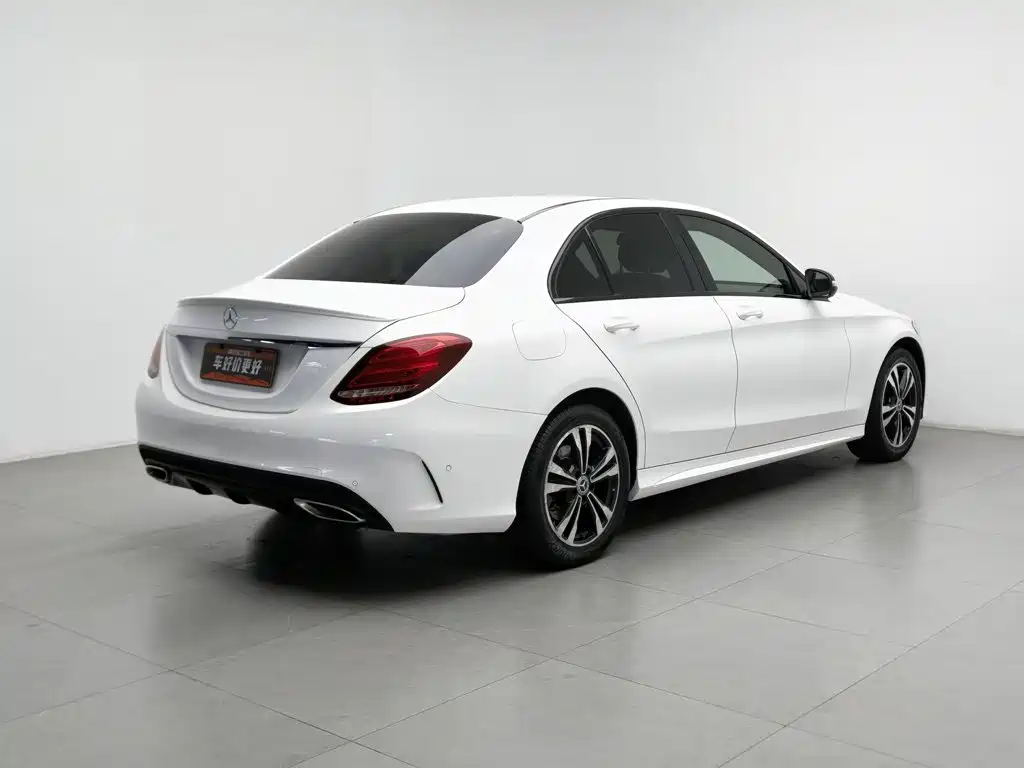Mercedes-Benz C-Class — миниатюра 2