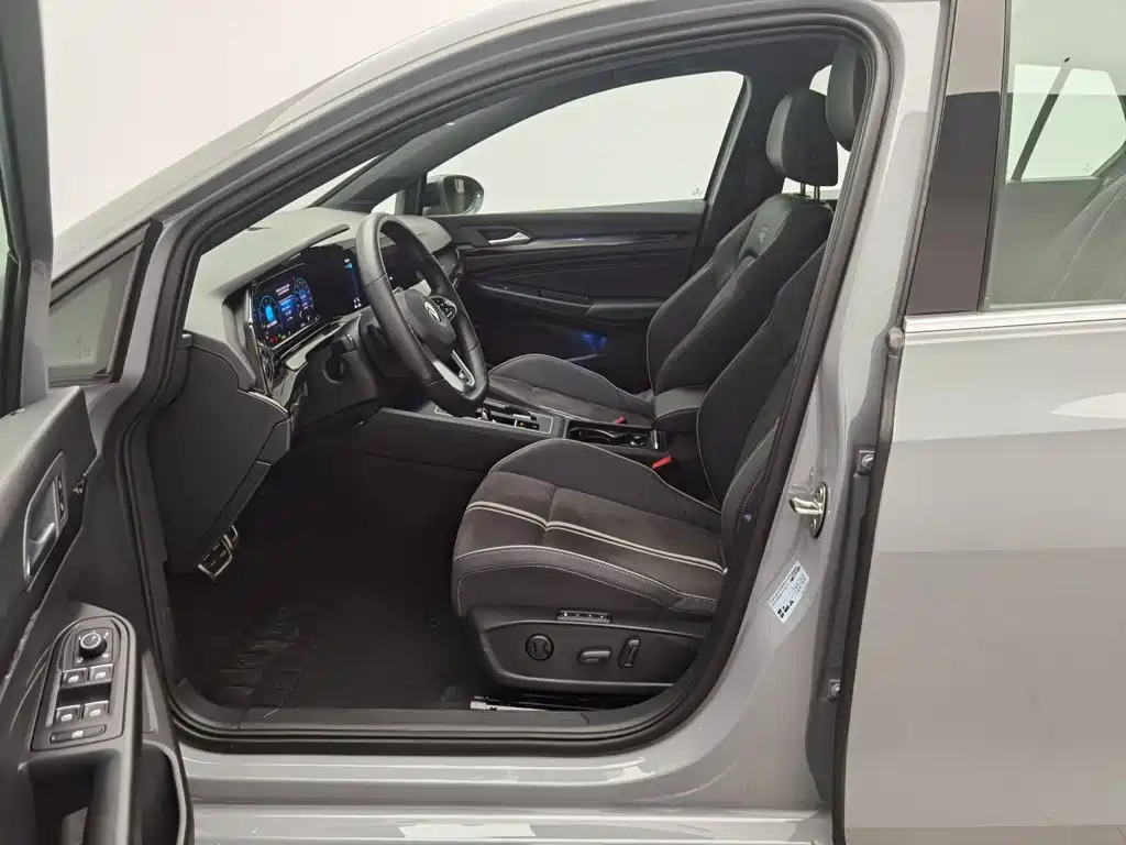 Volkswagen Golf — миниатюра 10