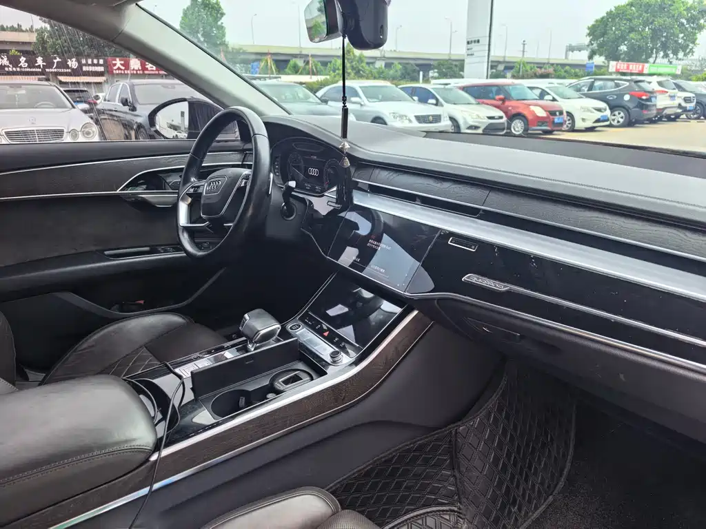 Audi A8 2022 A8L 50 TFSI quattro Comfort