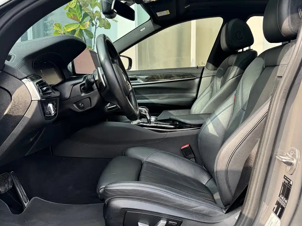 BMW 6 Series GT — миниатюра 6