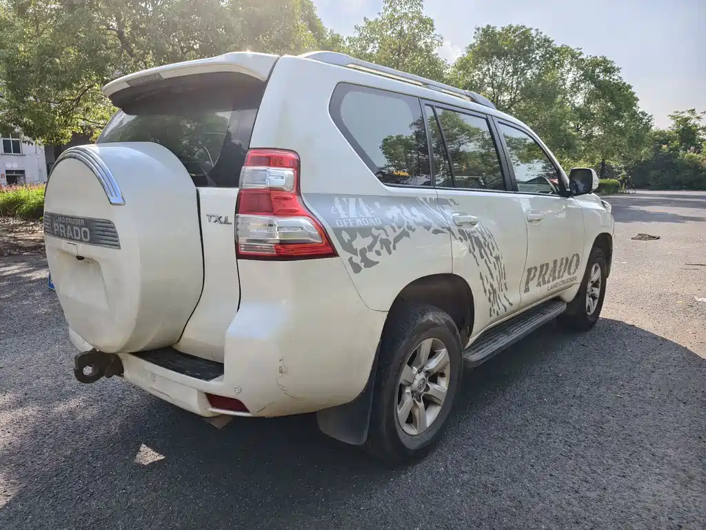 Toyota Land Cruiser Prado 2014 2.7L AT Standard