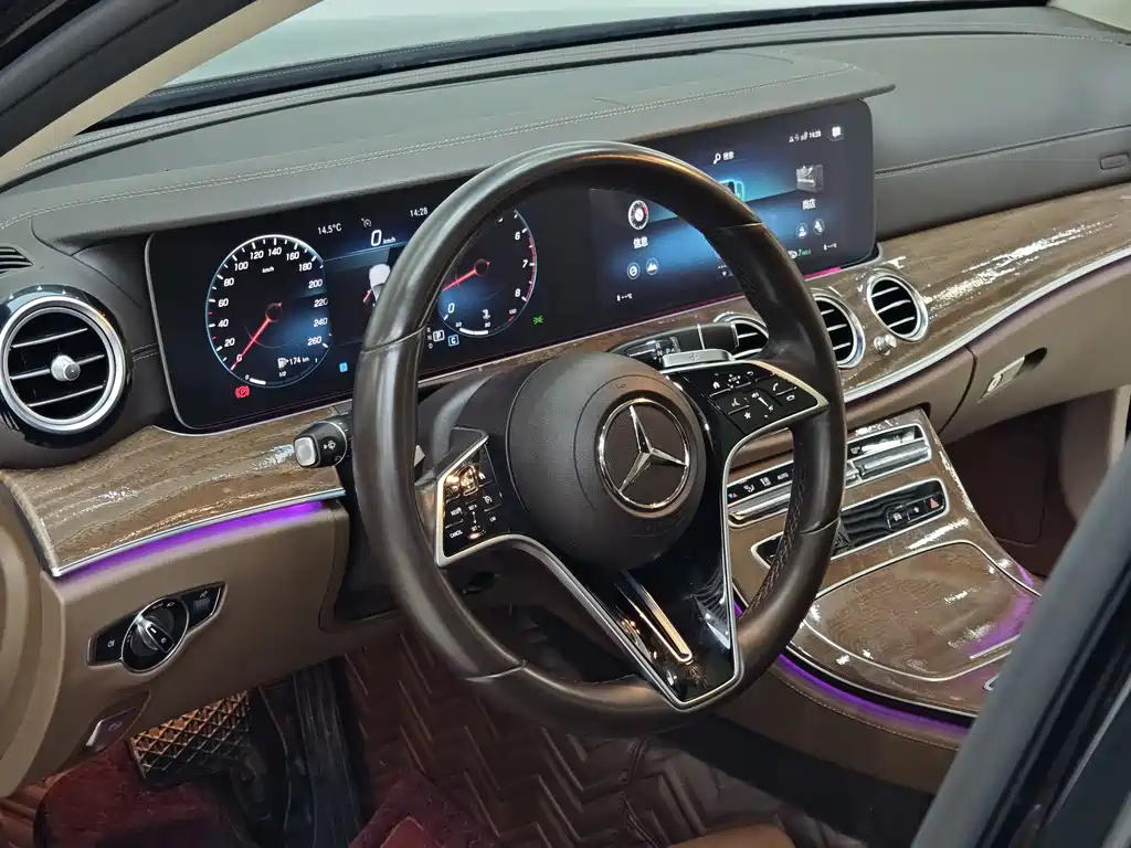 MERCEDES-BENZ E CLASS