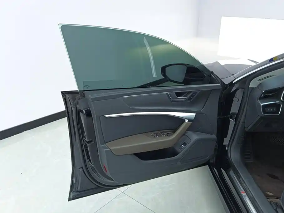 Audi A7L — миниатюра 7
