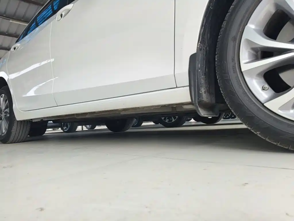 Buick Verano — миниатюра 21