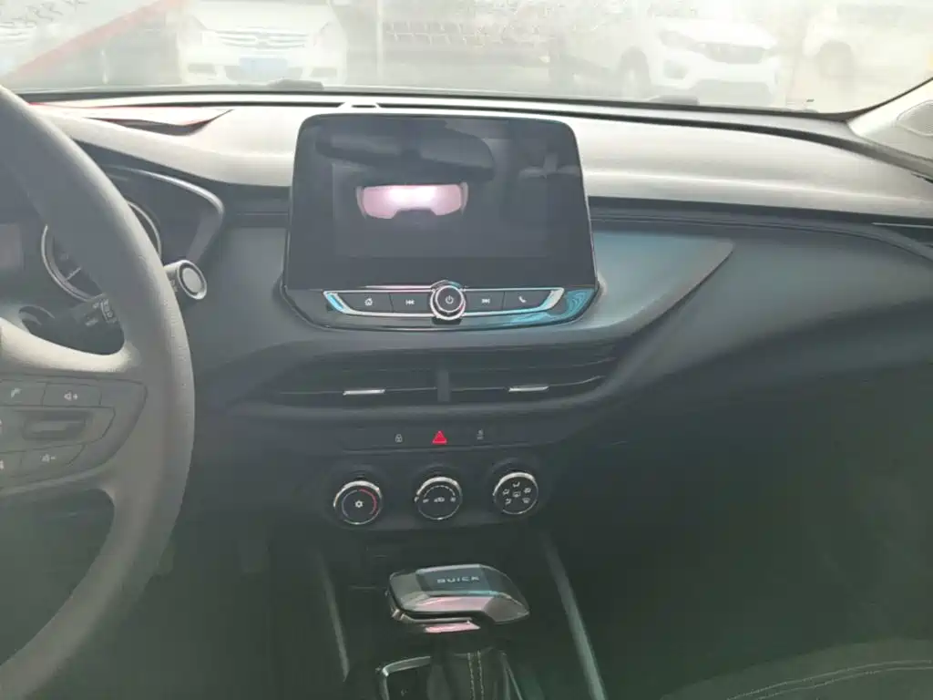 Buick Verano — миниатюра 13