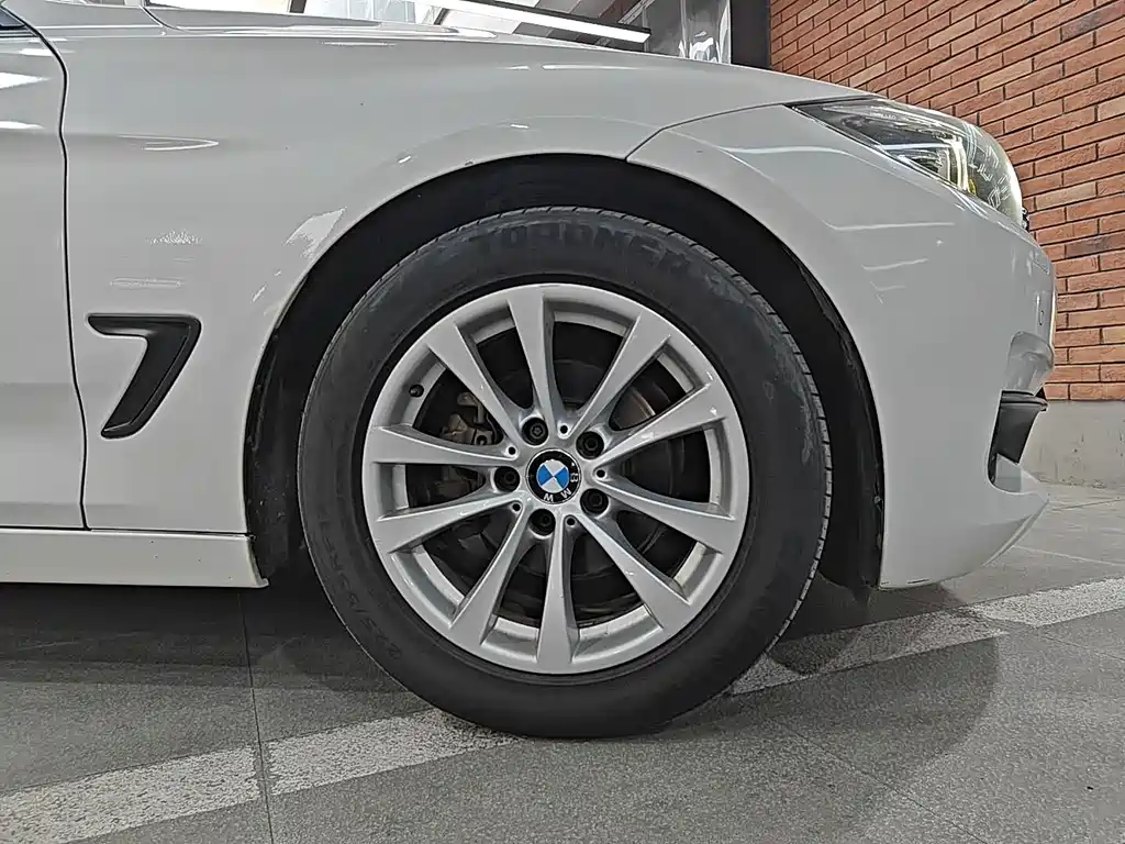 BMW 3 Series GT — миниатюра 17