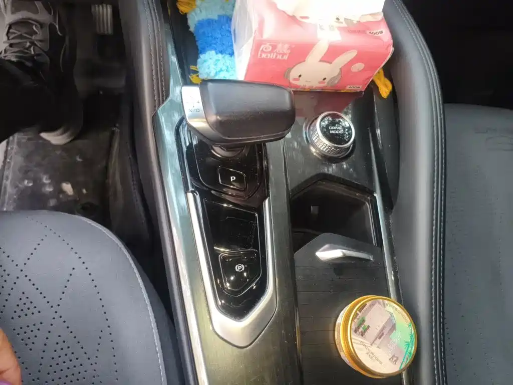 Geely Xingyue L — миниатюра 15