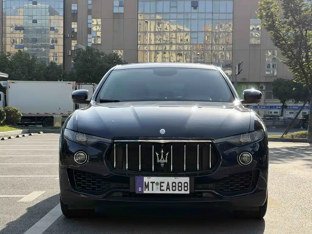 Maserati Levante — миниатюра 2