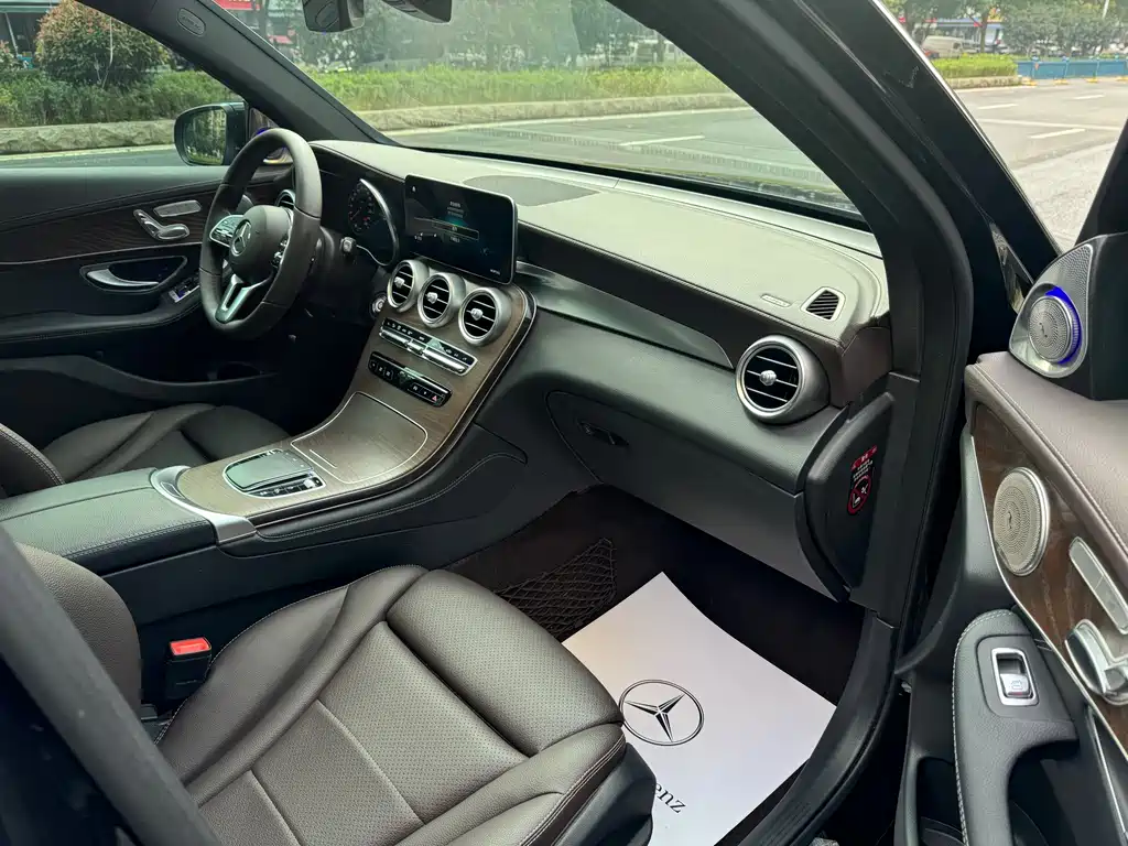 Mercedes-Benz GLC — миниатюра 10