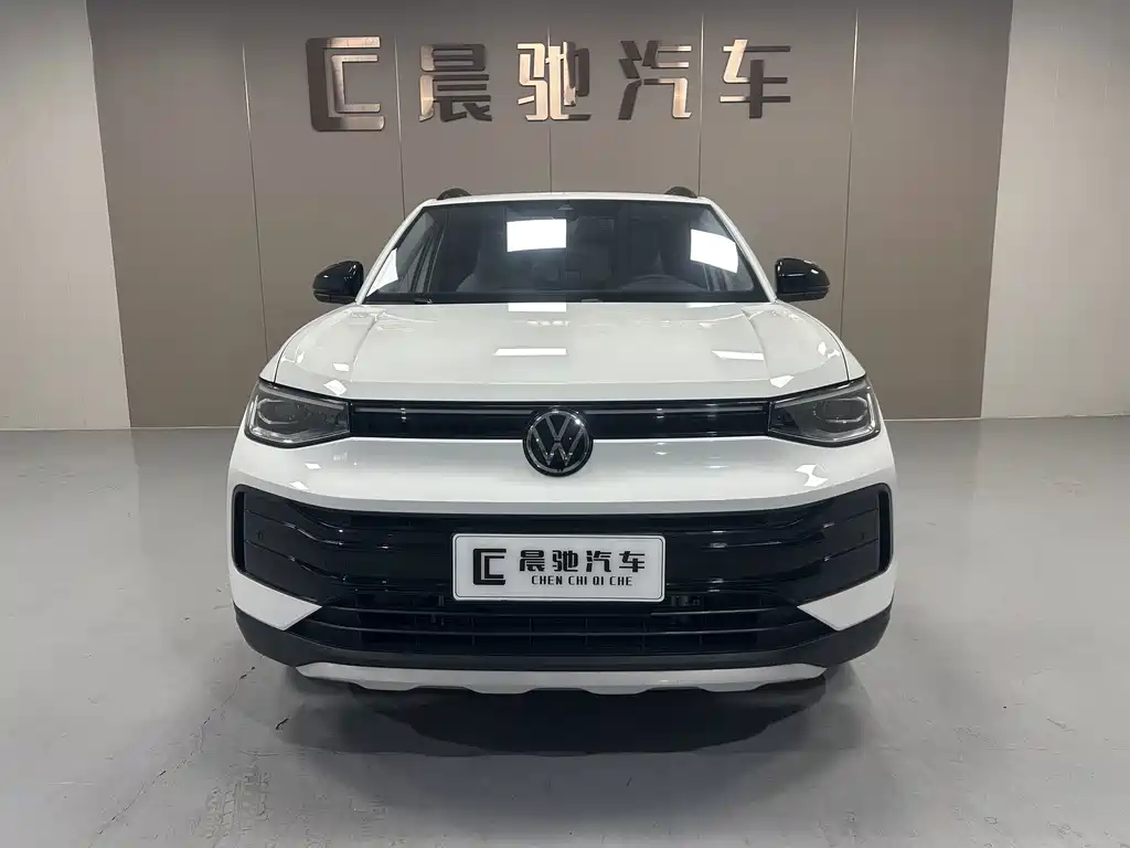 Volkswagen Tharu — миниатюра 2