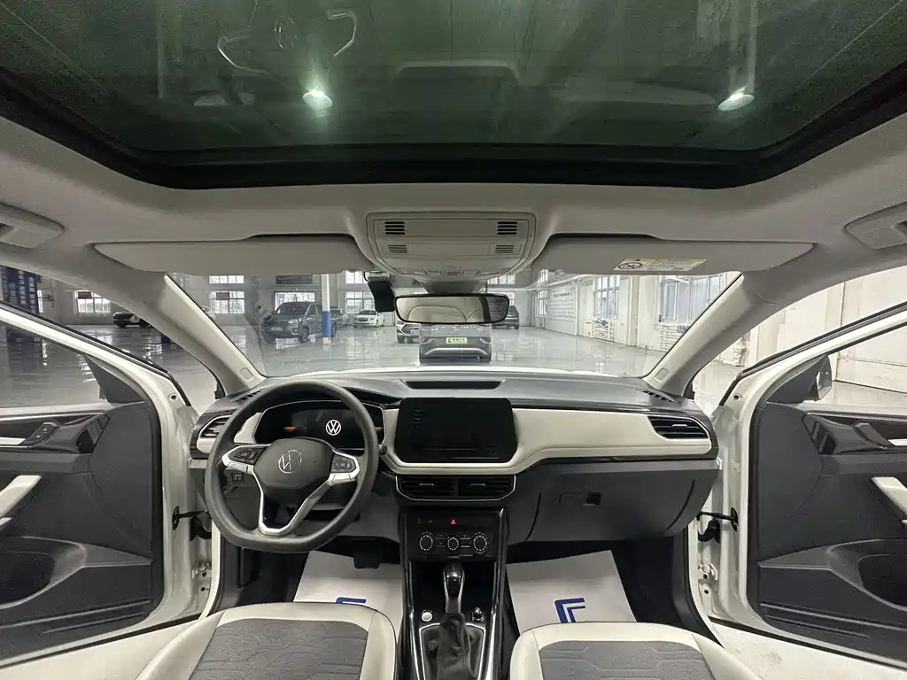 Volkswagen Tharu — миниатюра 10