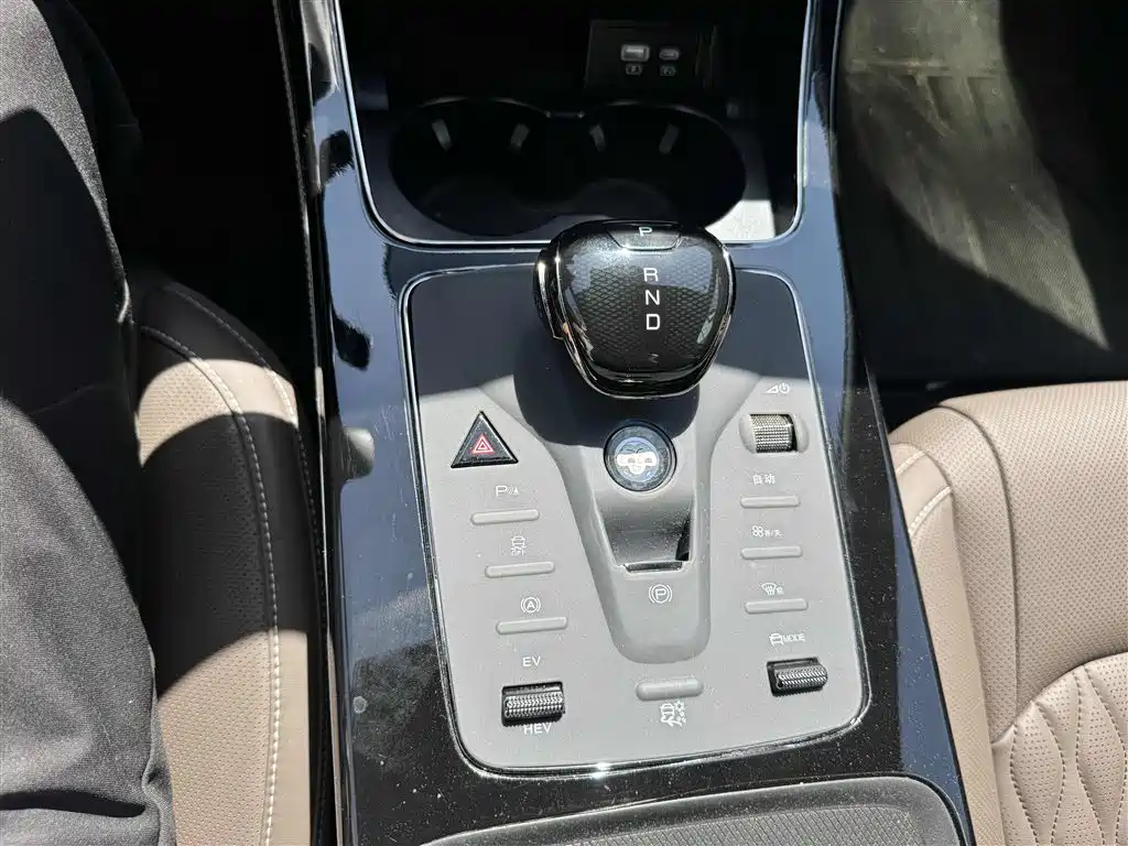 BYD Han 2024 DM-i 121KM Elite