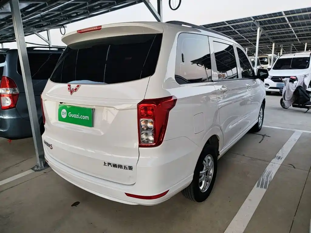 Wuling Hongguang — миниатюра 7