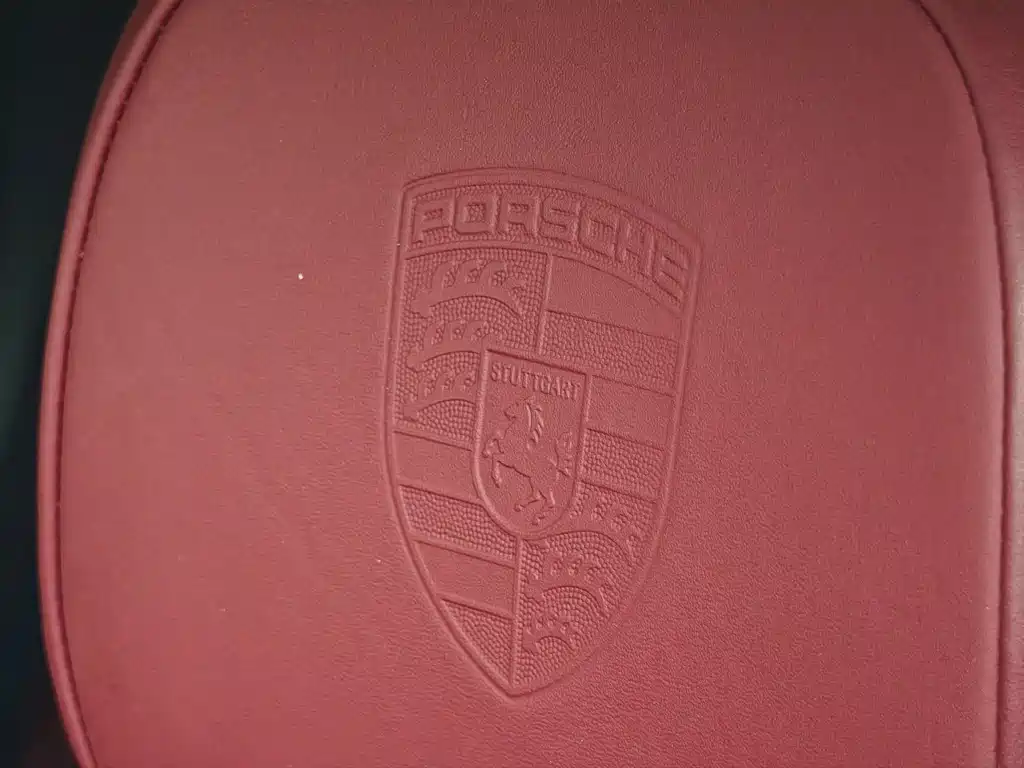 Porsche Cayenne — миниатюра 10