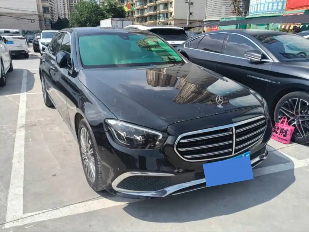 Mercedes-Benz E-Class — миниатюра 3